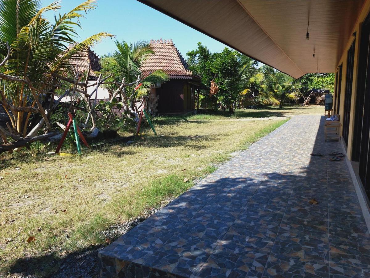 Omah Laut Bondo Jepara - By The Beach, Direct View Of The Sea, Great Base For Water Sports Margokerto Exterior photo