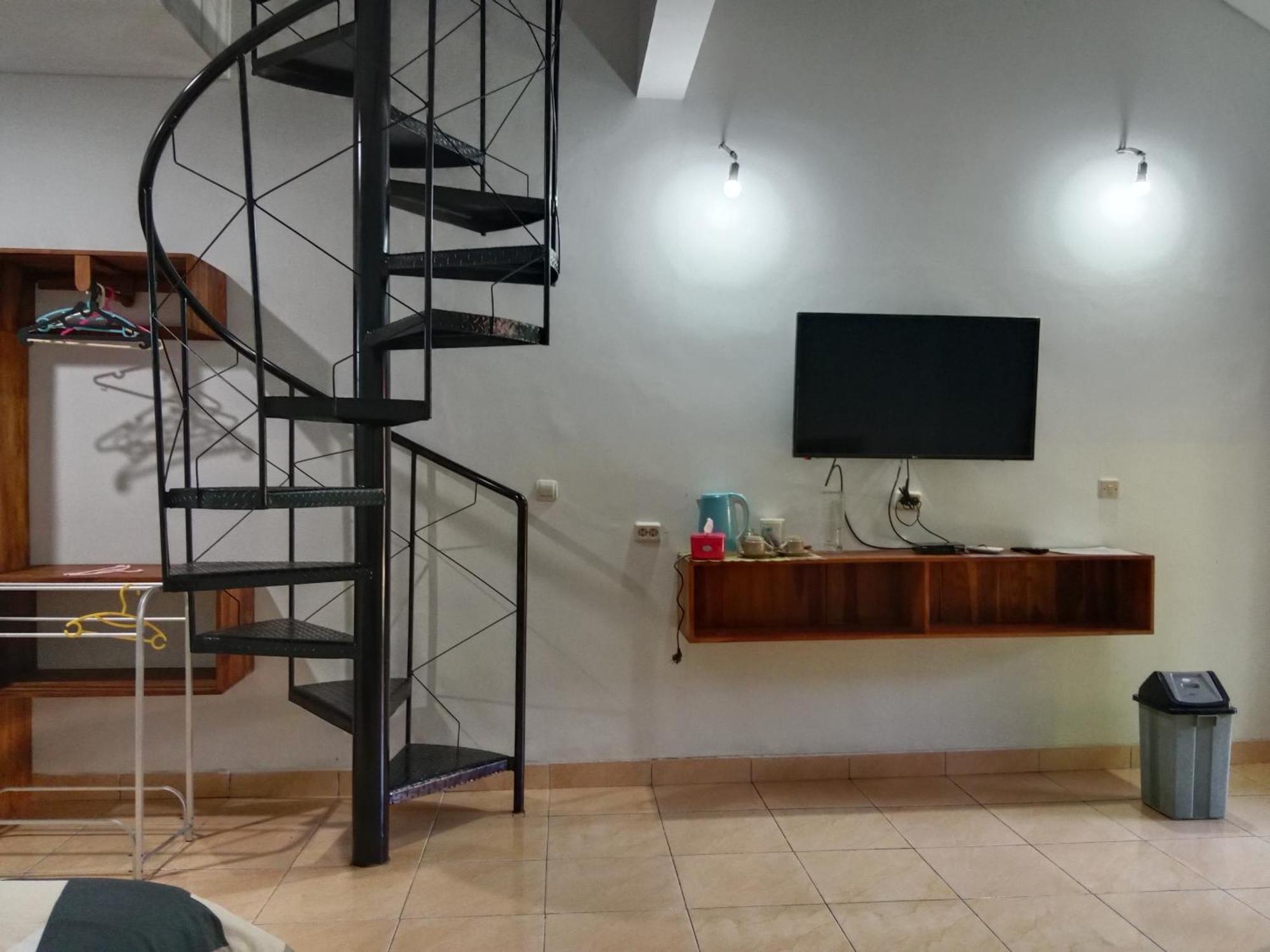 Omah Laut Bondo Jepara - By The Beach, Direct View Of The Sea, Great Base For Water Sports Margokerto Exterior photo
